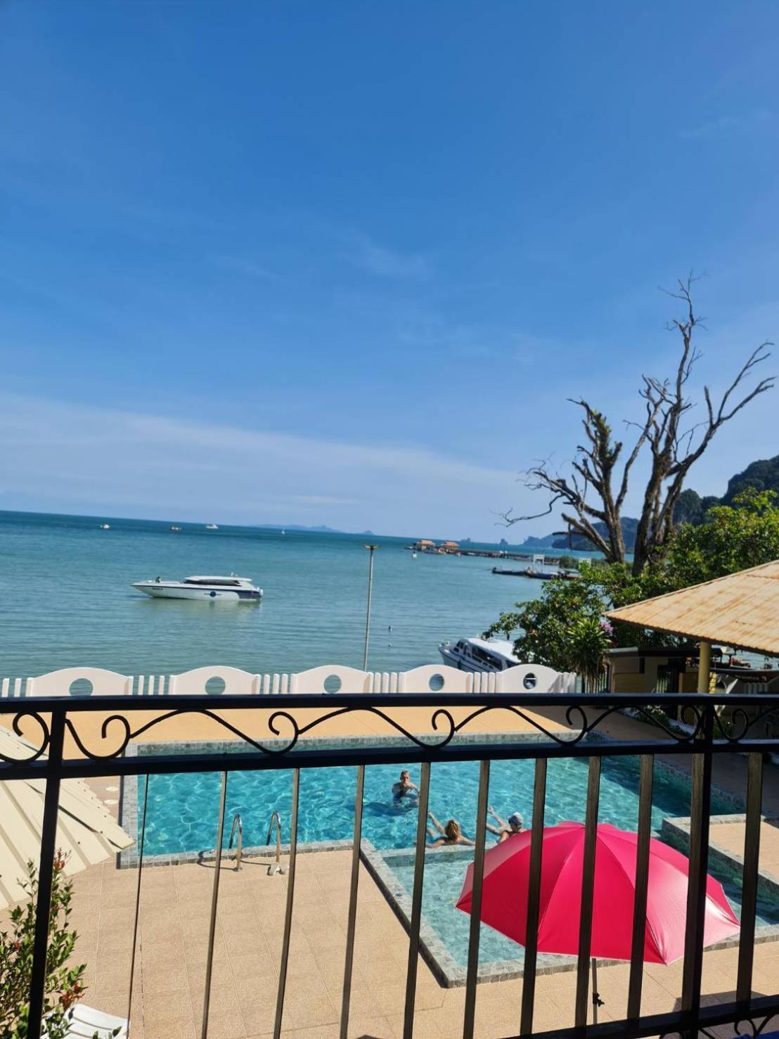 Chom By The Sea Hotell Ao Nam Mao Eksteriør bilde