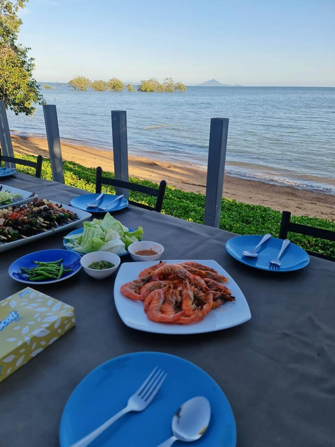 Chom By The Sea Hotell Ao Nam Mao Eksteriør bilde